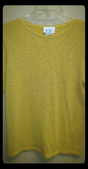 Golden top - Picture 1 of 3